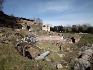 Luoghi della cultura: Teatro romano di Teanum Sidicinum.